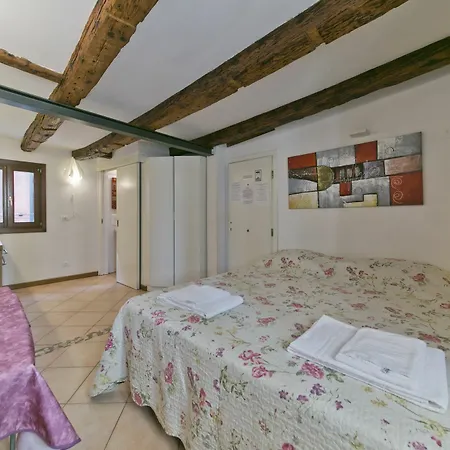 In The Heart Of Biennale Ac Wi-Fi Apartment Venice Exterior photo